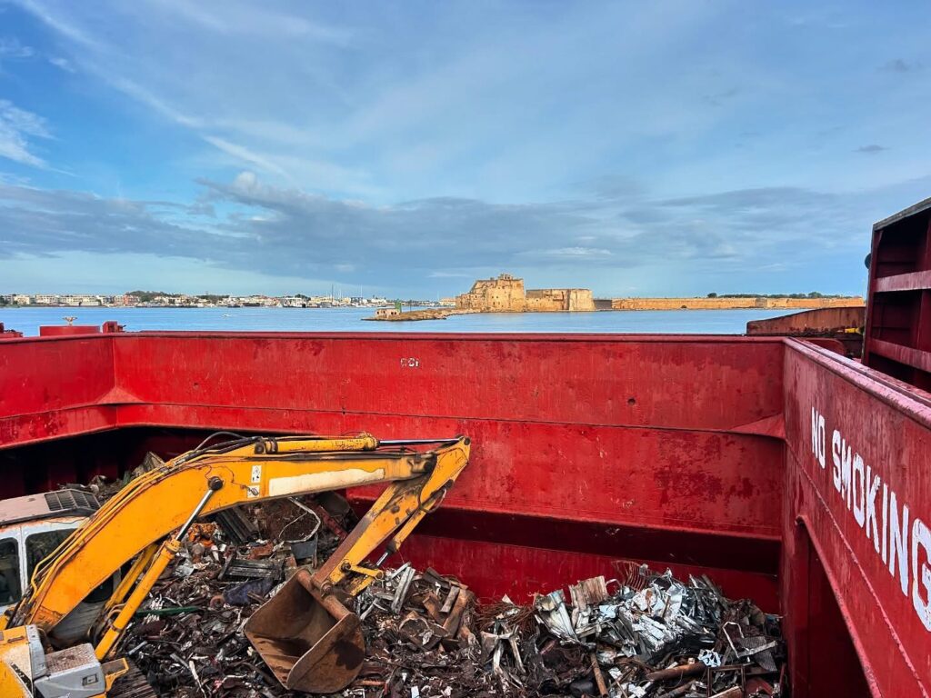 ATTIVITA' DI ROTTAME DI FERRO COMPAGNIA PORTUALE BRIAMO SRL